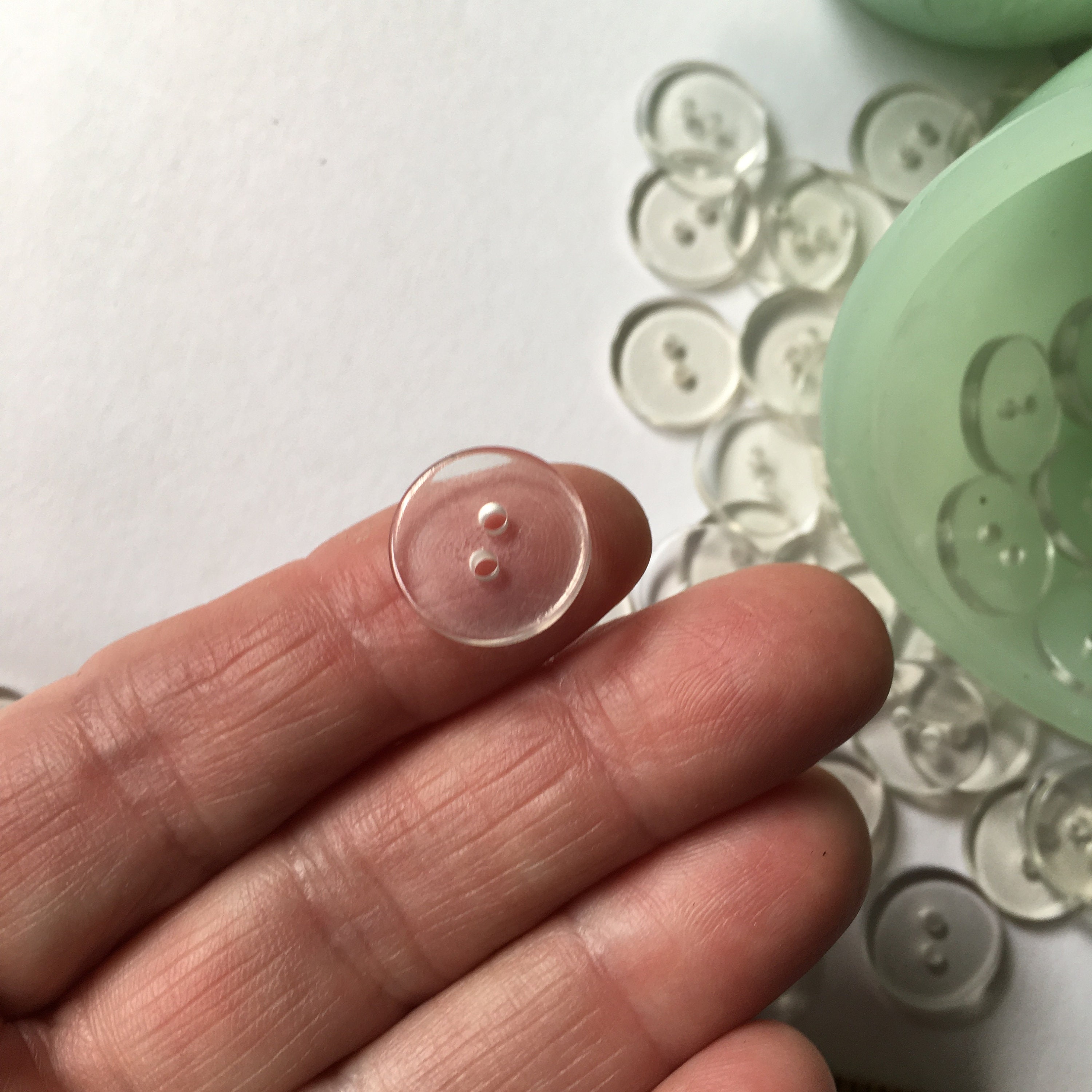 Stabilizing Button Vintage Transparent Placket Buttons, Shiny Clear Stabilizer, 9/16