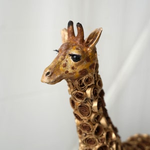 Scultura statua giraffa fatta a mano, cartapesta riciclata, regalo figurine unico, animale safari in Africa