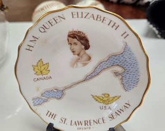 HM Queen Elizabeth II St Lawrence Seaway 1959 Tuscan English Bone China