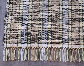 Rag Rug "Flight of the Bumblebee short and sweet"   OOAK