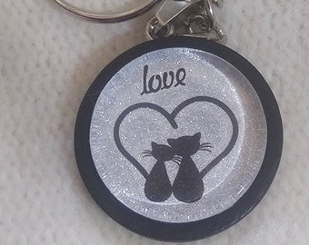 Custom Keychain Handmade Black Stamped Love Heart Cats Sealed Pendant Key Chain Gift Natural Wood Setting