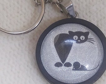 Custom Keychain Handmade Black Stamped Surprised Cat and Mouse Sealed Pendant Key Chain Gift Natural Wood Setting