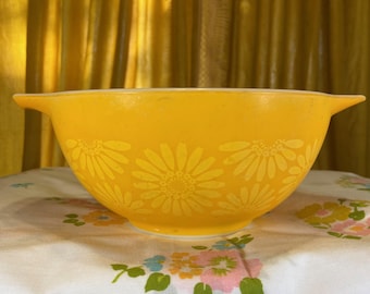 Pyrex #442 Cinderella Daisy Sunflower Mixing Bowl 1 1/2 qt