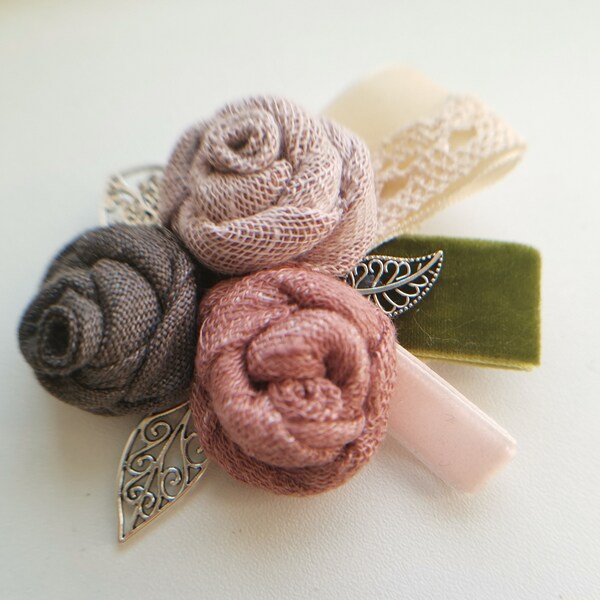 Broche en lin, broche en tissu, broche en textile, broche habillée, bijoux en tissu, broche fleur, cadeau pour elle