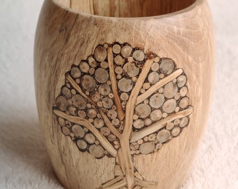 Vase en bois tourné avec motif arbre incrusté