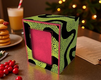Deck Box for TCG, EDH, Commander, Dice & Counters，Neon Green Wavy