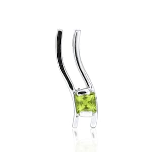 14K White Gold .40ct Peridot Zig Zag Pendant