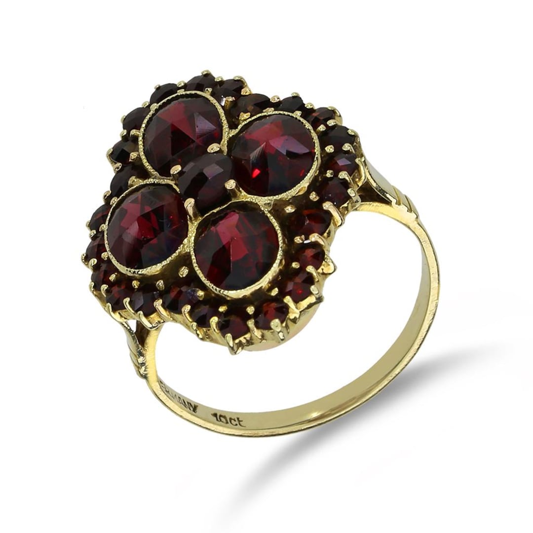 10K Yellow Gold Vintage Bohemian Garnet Quatrafoil