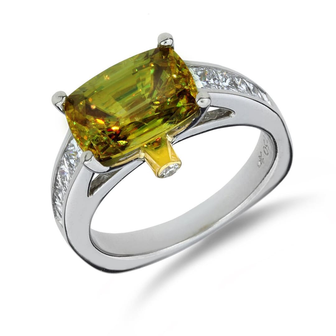 天然スフェーン 4.85ct 【最上級の輝き】 レッドファイア