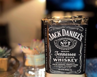 Stort återvunnet Jack Daniel's unikt soffbordsljus