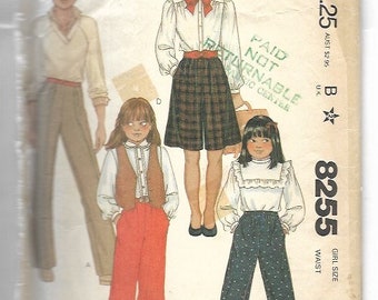 McCall's Girl's Pants, Knickers and Culottes  Pattern 8255