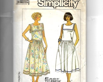 Simplicity Misses' Loose-Fitting Pullover Dress In Two Lengths   Pattern 8008