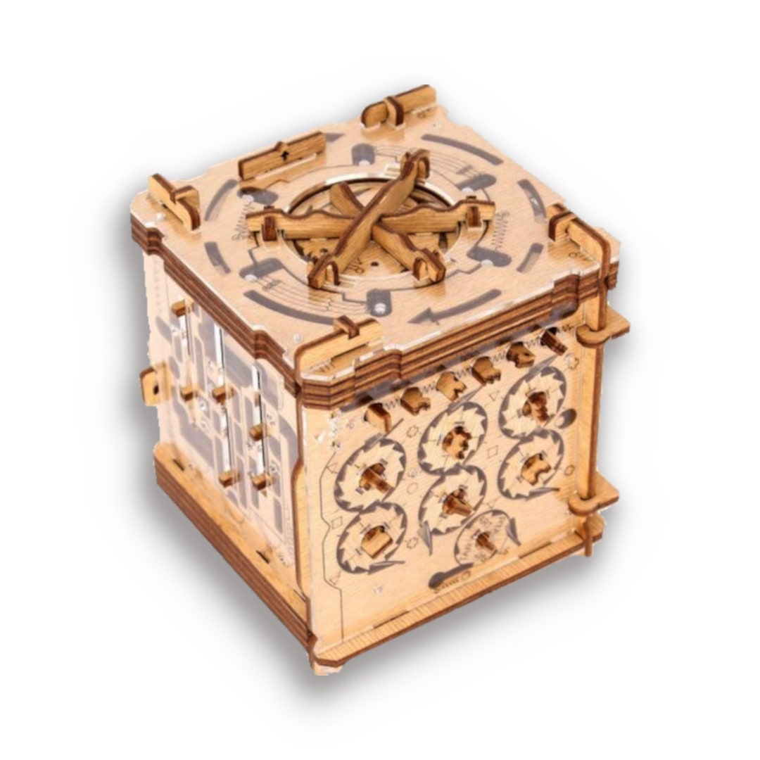 Cluebox: Cambridge Labyrinth by Idventure, Escape Room in a Box. IQ ...