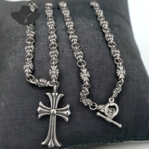 Chrome Style Halskette versilberte Gothic Kette mit Cross Design, einzigartiger Cross-inspirierter Chrome Schmuck Bild 5