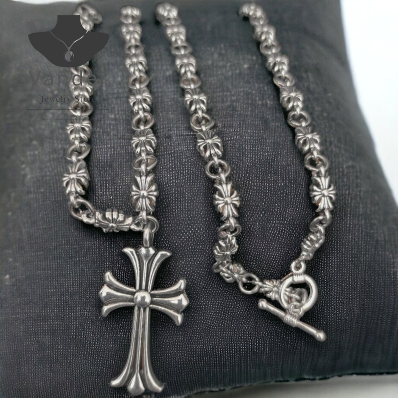 Collier style chrome Chaîne gothique plaquée argent avec motif croix, bijoux chromés uniques inspirés de la croix image 5