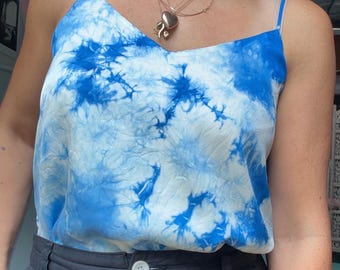 Nuevo camisón de seda teñido a mano en color azul marino, 90% seda de morera, tirantes ajustables, Anna Joyce.