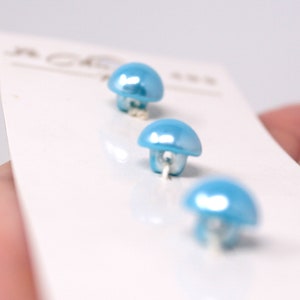 Vintage La Chic 3 Pack Blue Pearl Shank Buttons 499 Vintage Sewing, Retro Sewing image 4