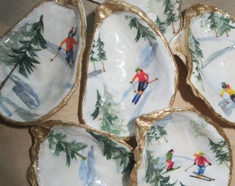 Snow and Ski Designed Oyster Shell Dish | Trinket/Ring Dish | Jewelry Dish | Shell Art | Oyster Shell