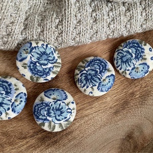 Floral Fabric Button Set-5 Jumbo Buttons-Blue Florals-Unique Buttons-Large Buttons-