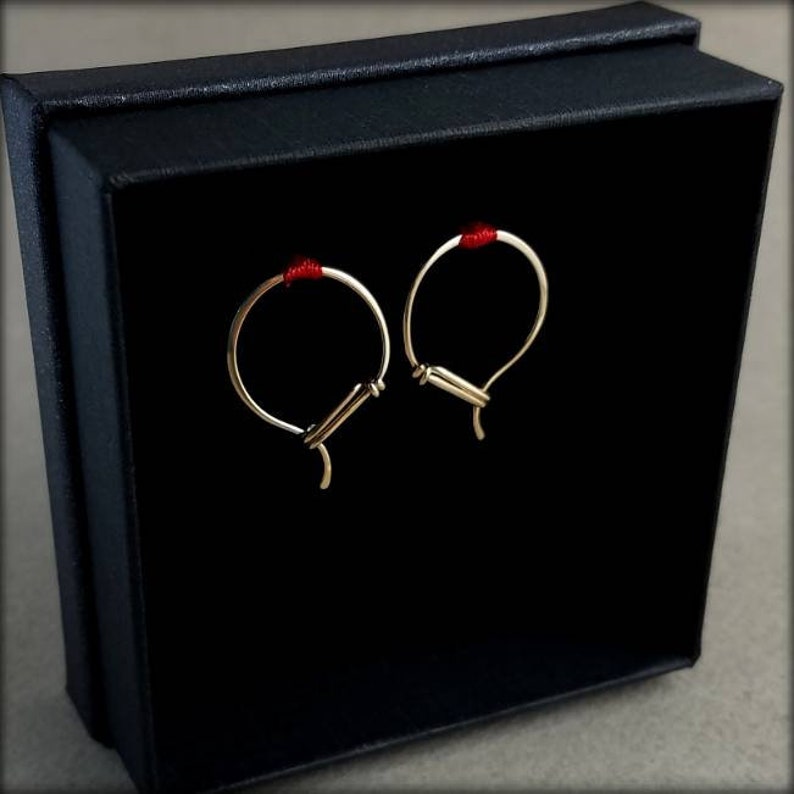 Small 14k Gold Hoop Earrings, Minimalist Solid Gold Earring Hoops, Everyday Earrings, 14k Yellow Gold image 3