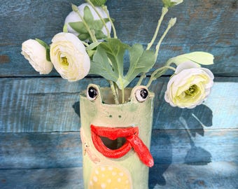 OAK Handmade Ceramic Quirky Frog Vase Whimsical Cottagecore Pottery