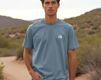 Pine Trees Men's Organic Cotton T-shirt: Outdoor Adventure Wild Camping Tee