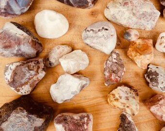 Natural Agates and Stones [Priced per pound]