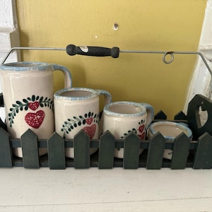 Farmhouse Chic Measuring Cups Cup Set Pitchers in Wooden Basket Blue Speckled