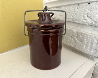 Small Brown Wire Top Clasp Crock Pottery Clay Pot