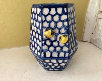 Bee Honeycomb Vase Jar Blue White 3D Honeybee Chinoiseries Ceramic