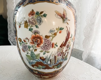 Vintage Asian Porcelain Hand Painted Bird and Floral Vase Ginger Jar with lid, Made in China