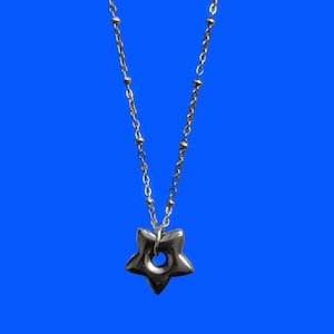 stainless steel chunky star necklace | silver star necklace | grunge Y2K silver star chain | hypoallergenic waterproof necklace