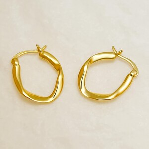 Chic Curve Hoop Earrings in 925 Sterling Silver Geometric Earring Minimalist Earrings Gold Jewelry For Gift For Women Birthday Gifts For Her