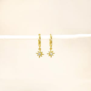Star Dangle Earring Minimalist Celestial Charm Earring with Diamond Huggie Earring Dainty Star Hoop Earring For Christmas Gift For Daughter