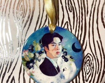 Jin moon ceramic ornament