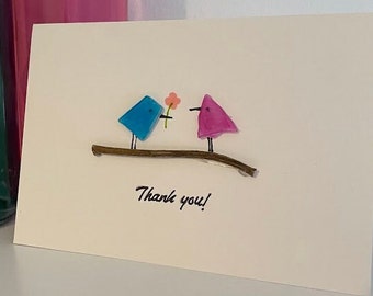 Merci, oiseaux en verre de mer, carte de voeux en matériaux recyclés, oiseaux colorés sur une branche, félicitations 15 x 10 cm, design unique,