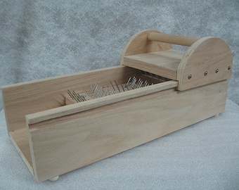 Mini Bench Wool Picker