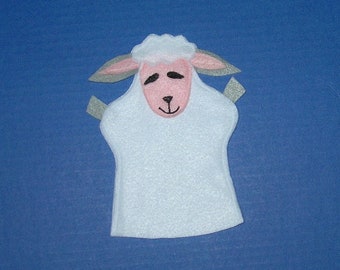 Sheep Hand Puppet / Felt Lamb Puppet / Party Favor