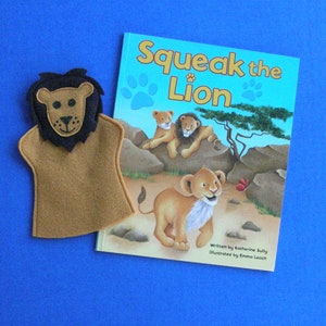 Lion Hand Puppet and Book Set / Felt Lion Puppet / Birthday Party Favor