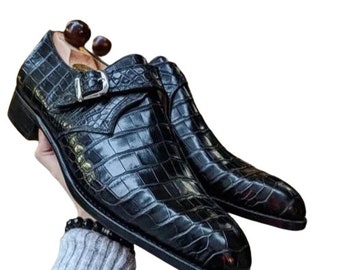 Eleva tu estilo con los modernos zapatos de vestir hechos a mano con textura de piel de cocodrilo para hombre con hebilla lateral única en la parte superior