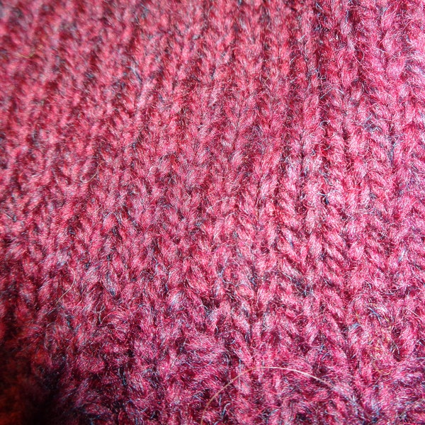 hand knit knitted wool hat watchcap skullcap beanie cap Cloudborn worsted wool Scarlet Heather one size red men women teens heavyweight
