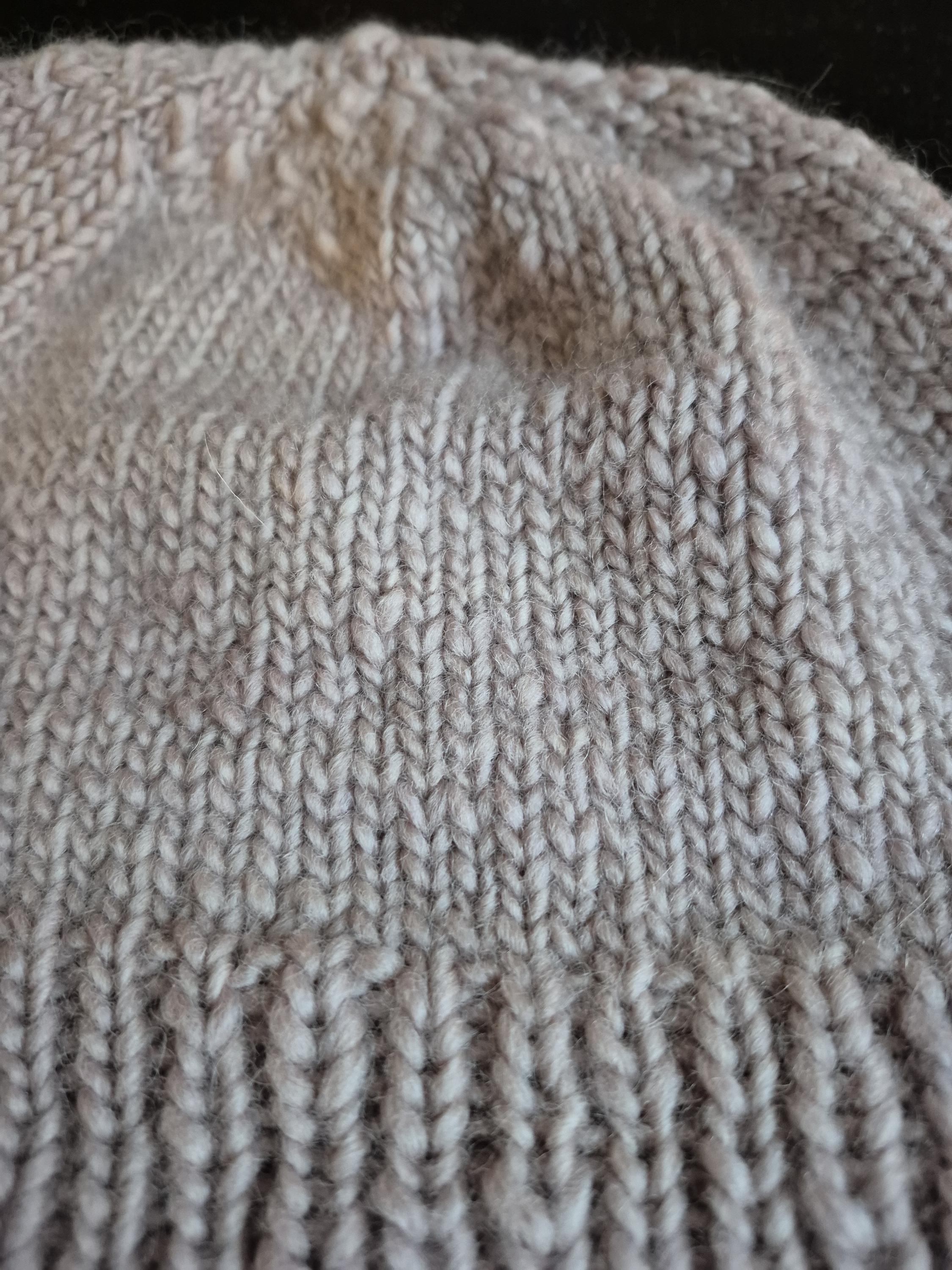 219 Hand Knit Knitted Handspun Hand-dyed Manos Del Uruguay 