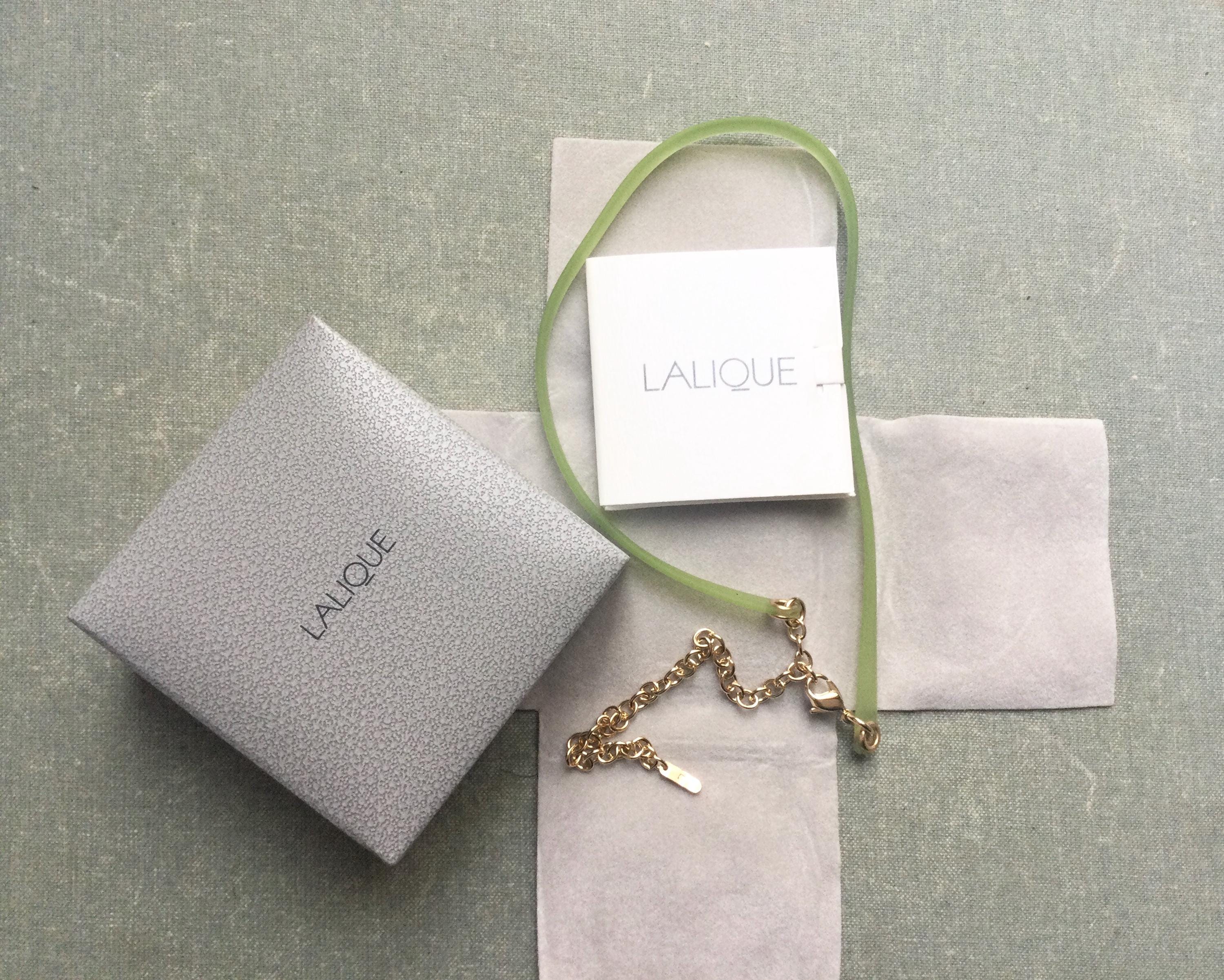 ラリック LALIQUE ネックレス - ガラス×コットン×金属素材 白×ライト 