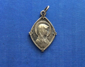 Médaille Argentée Padre Pio - Boutique Saint-Joseph