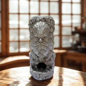 Stone Beard Dice Tower Beverage Mug, 3D Printed Dwarf Forge-Inspired Can Holder, DND Dice Roller for Dungeon Master, RPG Players DND Gifts