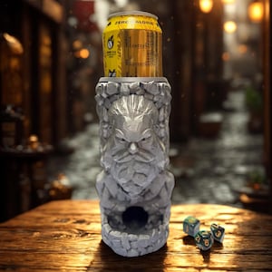 Soporte para latas con forma de barba de piedra y torre de dados, torre de dados para tazas de Dungeons and Dragons, soporte para bebidas de rol, regalo de DND, accesorio para juegos de Pathfinder