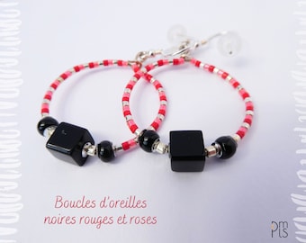 Boucles d'oreilles noires, rouges et roses