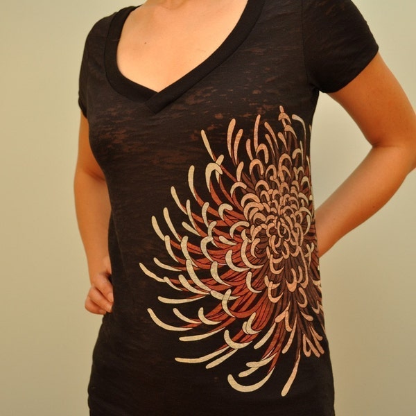 spider mum BLACK vneck