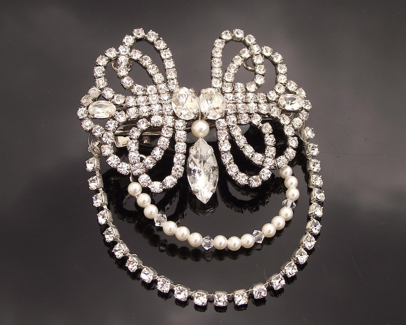 Gatsby 1920s Style Bridal Pearl Hair Clip with Crystals Becca