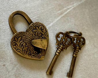 Heart shaped vintage brass padlock with skeleton keys romantic gift for couples handmade love lock for wedding anniversary decor